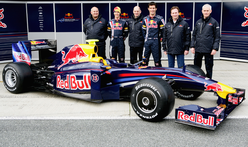 Illustration for article titled Red Bull Racing 2009 RB5 F1 Car Debuts At Circuito De Jerez, Gets Wings